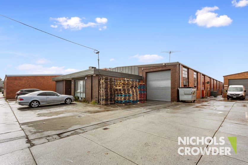 Click to view all images 4 Birdum Street Moorabbin VIC 3189 - Image 3