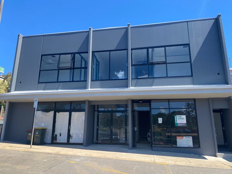 Click to view all images 33 Commercial Place Drouin VIC 3818 - Image 2