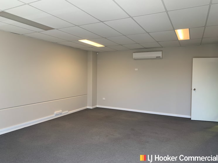 Click to view all images Penrith NSW 2750 - Image 3