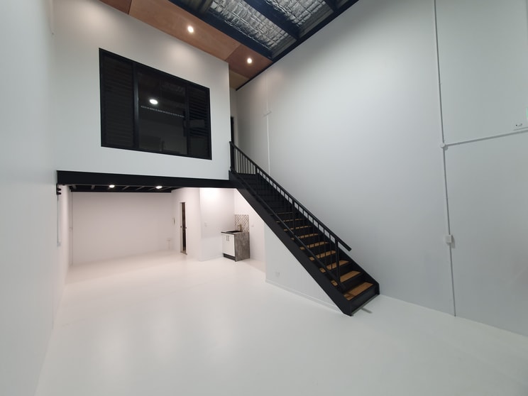 Click to view all images Burleigh Heads QLD 4220 - Image 1
