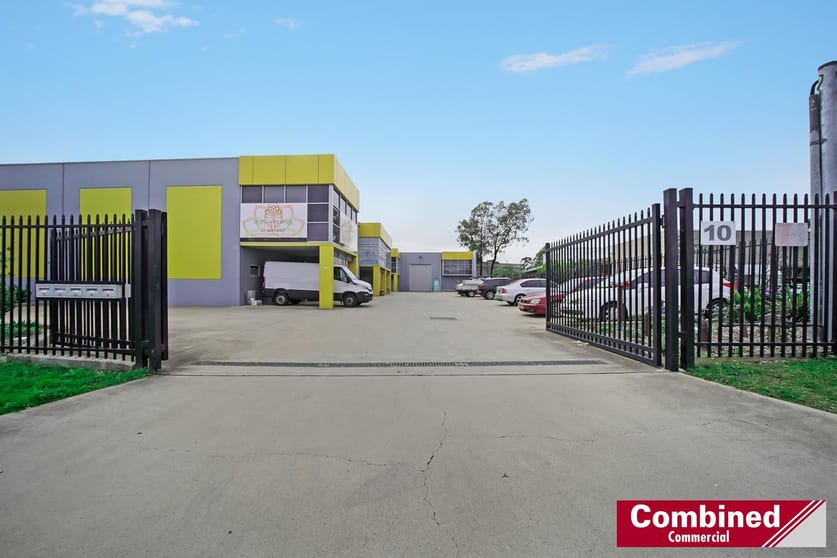 Click to view all images 5/10 Millwood Avenue Narellan NSW 2567 - Image 1