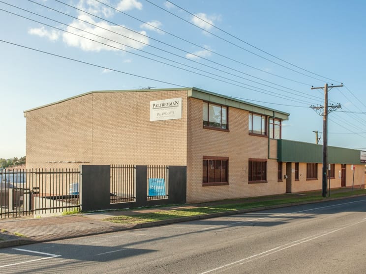 Click to view all images 3/5 Edward Street Cessnock NSW 2325 - Image 1