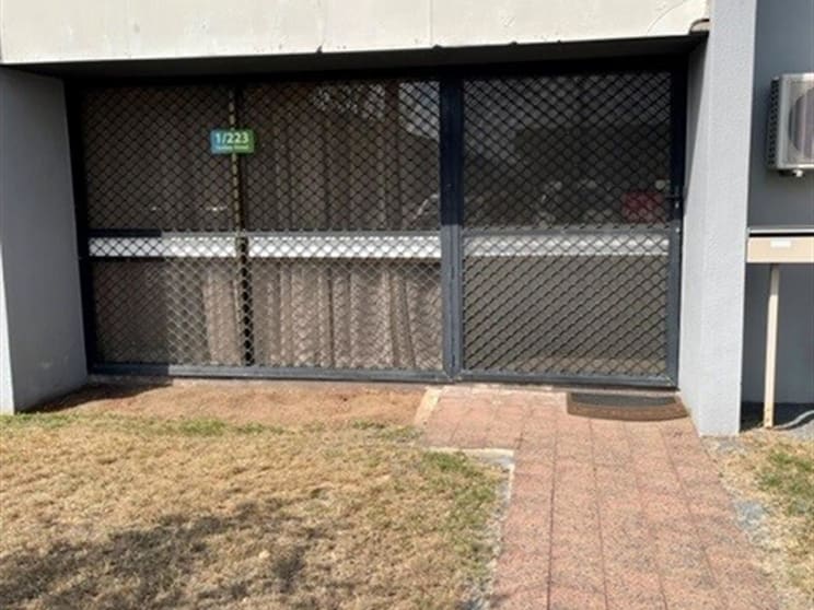 Click to view all images 1/12 MORRISON STREET Portsmith QLD 4870 - Image 2