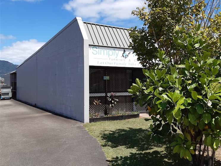 Click to view all images 1/12 MORRISON STREET Portsmith QLD 4870 - Image 1