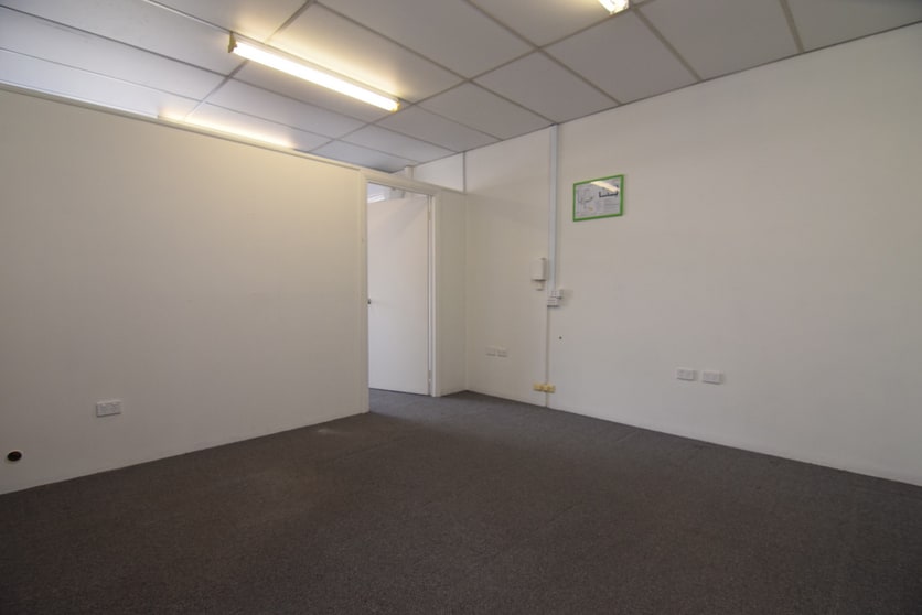 Click to view all images 3/229 Russell Street Bathurst NSW 2795 - Image 1