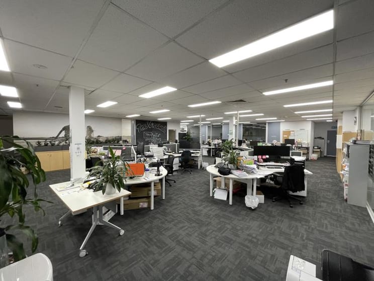 Click to view all images 7 Gateway Court Port Melbourne VIC 3207 - Image 2
