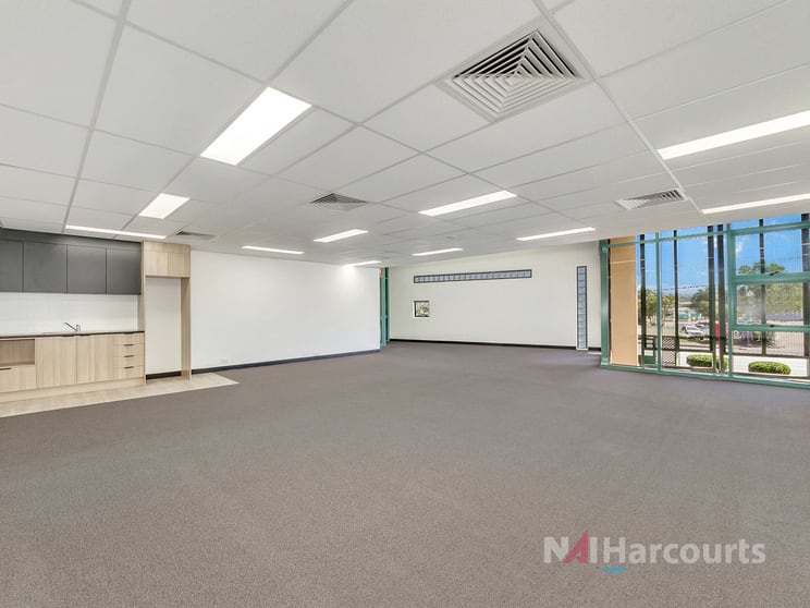 Click to view all images 3/162 South Pine Road Brendale QLD 4500 - Image 1