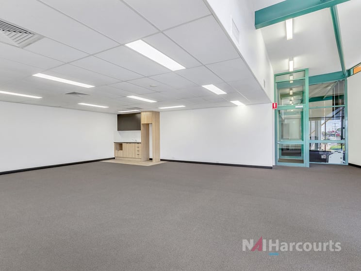 Click to view all images 3/162 South Pine Road Brendale QLD 4500 - Image 3