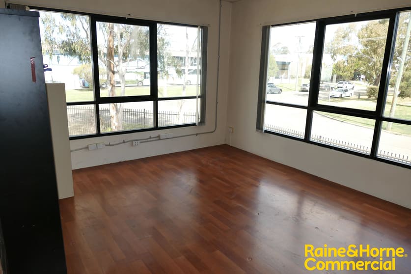 Click to view all images 1/4 Broadhurst Road Ingleburn NSW 2565 - Image 2