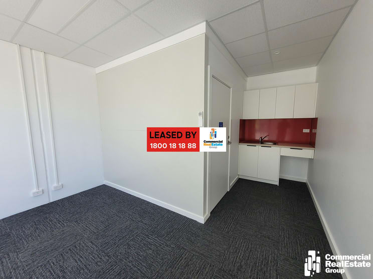 Click to view all images 4 Eustace Close Chirnside Park VIC 3116 - Image 2