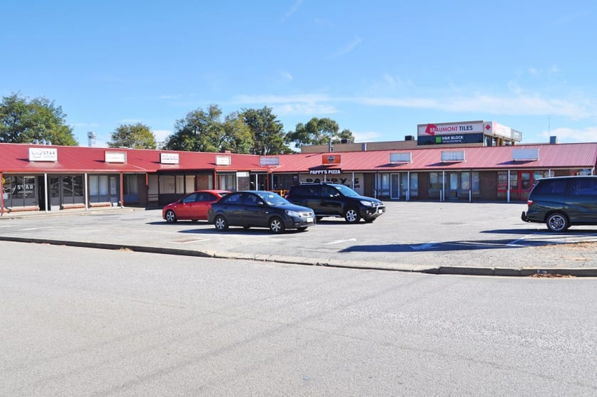 Click to view all images 171 Main South Road Morphett Vale SA 5162 - Image 1