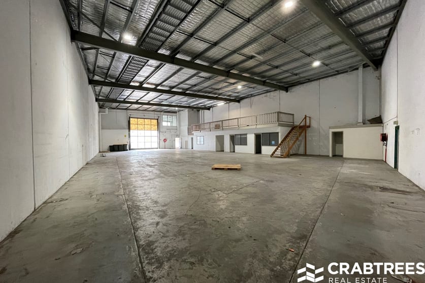 Click to view all images 4/182-186 Rooks Road Vermont VIC 3133 - Image 3