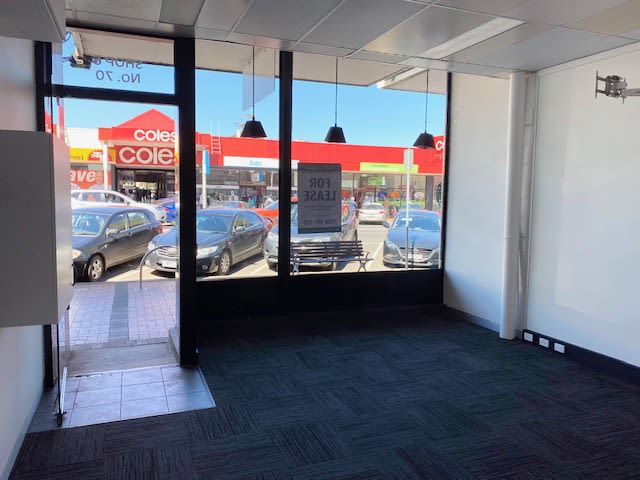 Click to view all images 6/70 Watton Street Werribee VIC 3030 - Image 3