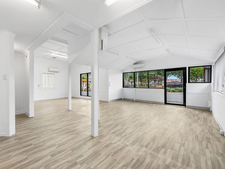 Click to view all images 258 Waterworks Road Ashgrove QLD 4060 - Image 2