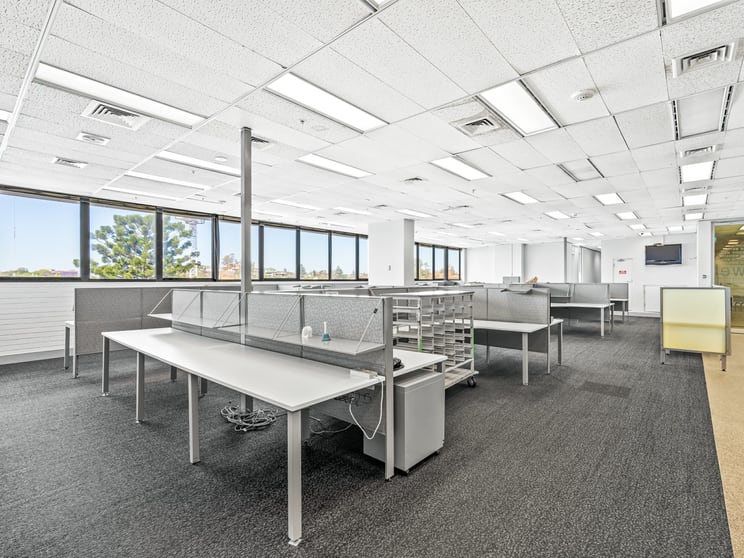 Click to view all images 3/310-316 Vulture St Kangaroo Point QLD 4169 - Image 2