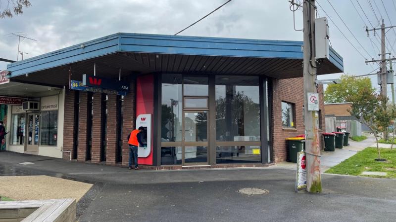 Click to view all images 34 Tunstall Square Doncaster East VIC 3109 - Image 1