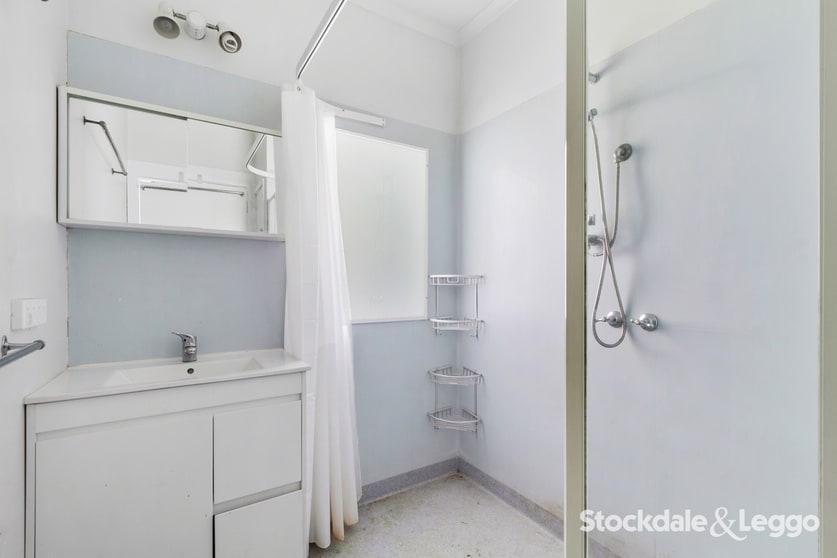 Click to view all images 6 Tanjil Street Traralgon VIC 3844 - Image 2
