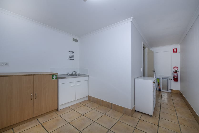 Click to view all images Unit 4B/11A Venture Drive Noosaville QLD 4566 - Image 3