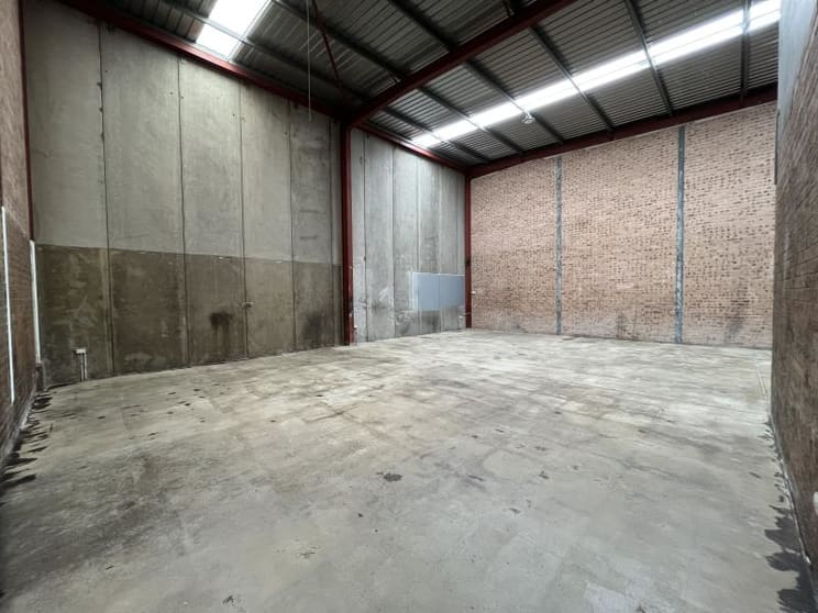 Click to view all images Smithfield NSW 2164 - Image 2