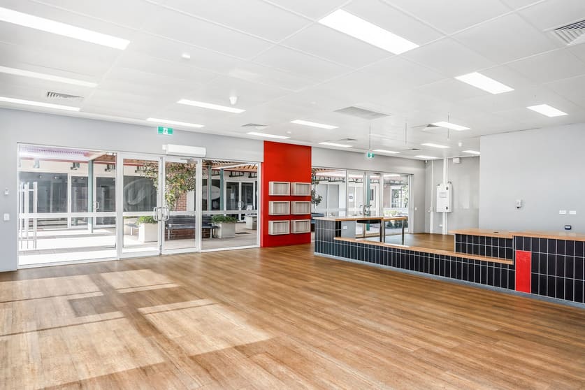 Click to view all images 8/660 Great Northern Highway Herne Hill WA 6056 - Image 3