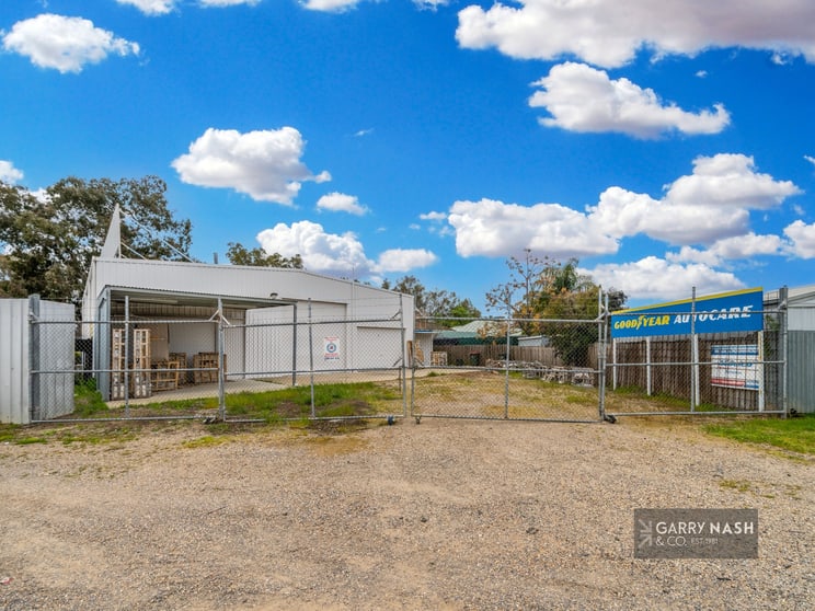 Click to view all images 69 Tone Road Wangaratta VIC 3677 - Image 2