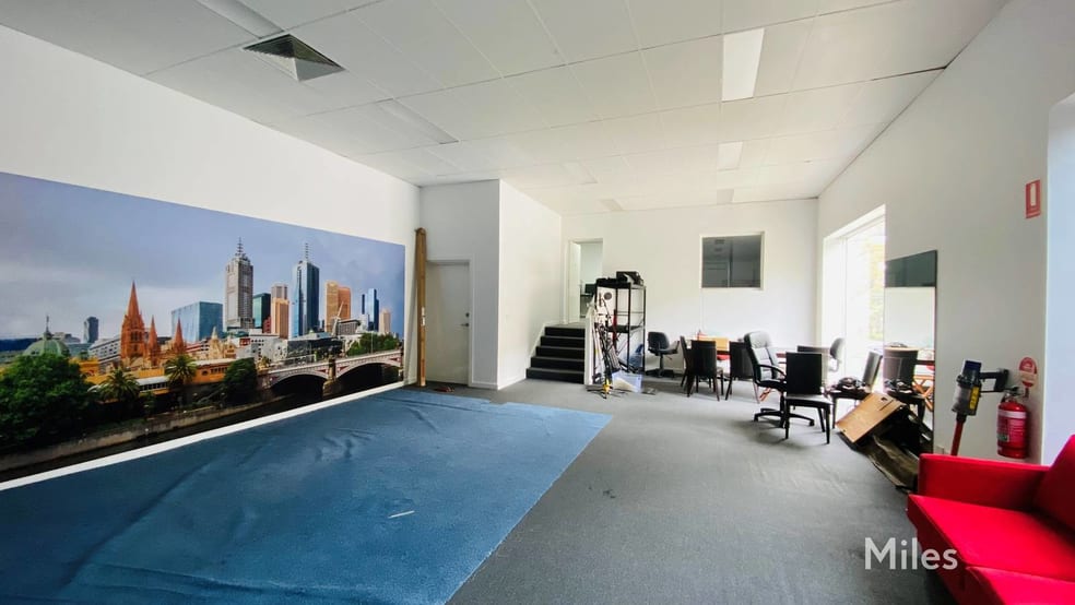Click to view all images 1B Jellicoe Street Ivanhoe VIC 3079 - Image 2