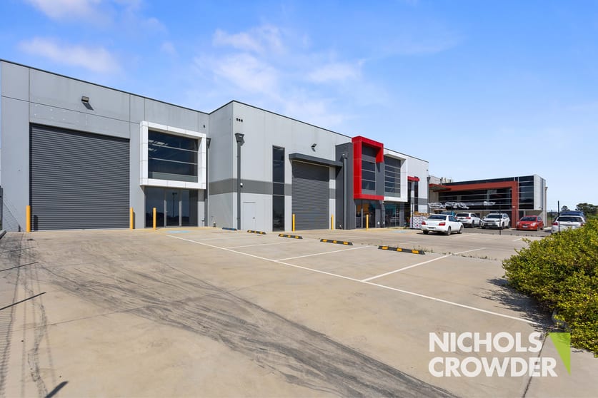 Click to view all images 3/39 Whitfield Boulevard Cranbourne VIC 3977 - Image 1