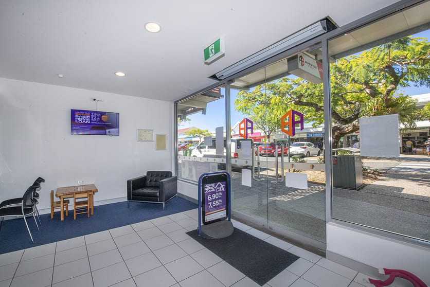 Click to view all images 5/84 Poinciana Avenue Tewantin QLD 4565 - Image 2