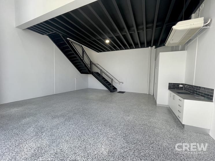 2/2 Case Street Southport QLD 4215 - Image 3