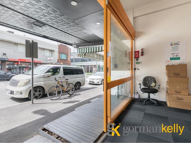 Click to view all images 124 Cotham Road Kew VIC 3101 - Image 3