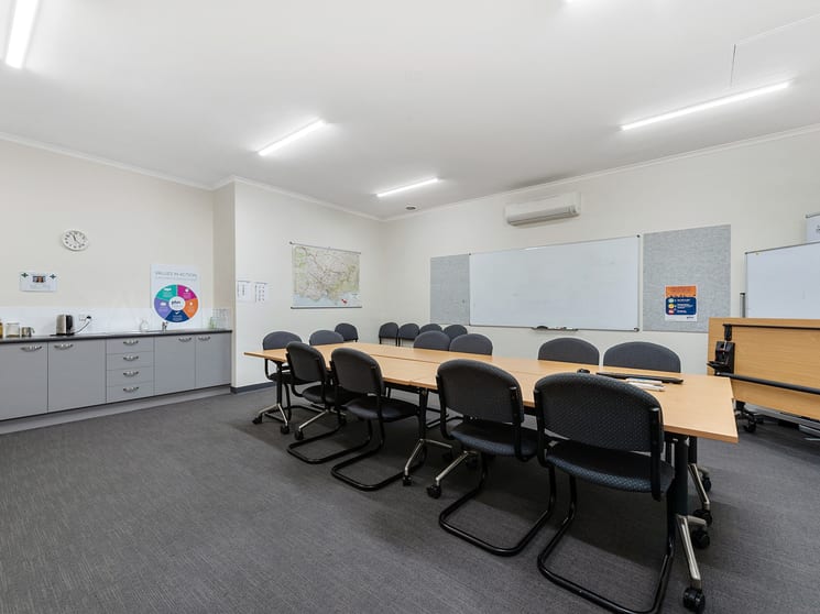 Click to view all images 100A. High. Street Shepparton VIC 3630 - Image 3