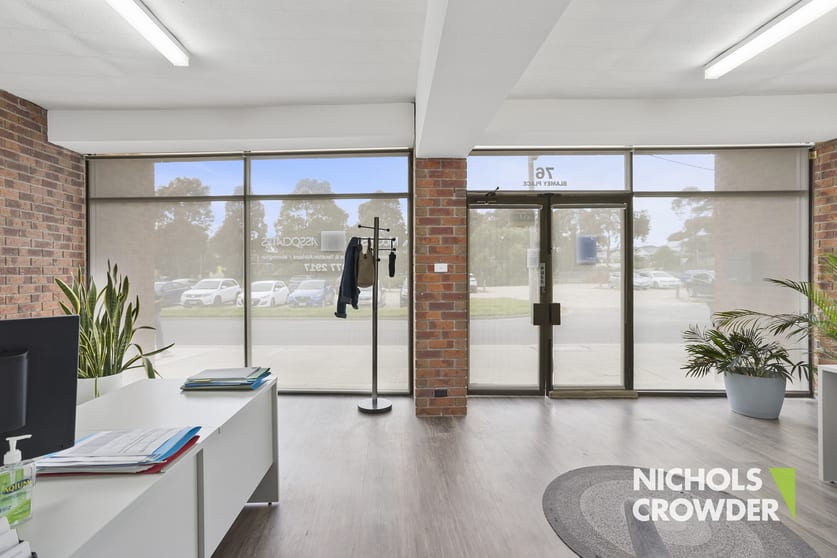 Click to view all images 6/230 Main Street Mornington VIC 3931 - Image 3