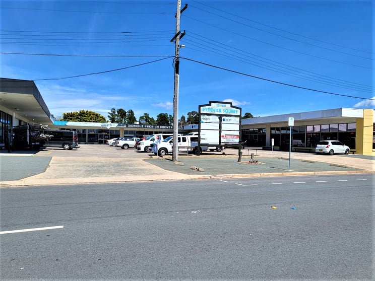 Click to view all images 10/19-25 Kembla St Fyshwick ACT 2609 - Image 1