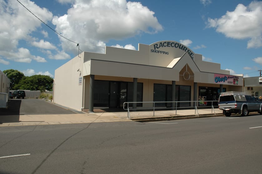 Click to view all images 1/106 Maryborough Street Bundaberg South QLD 4670 - Image 2