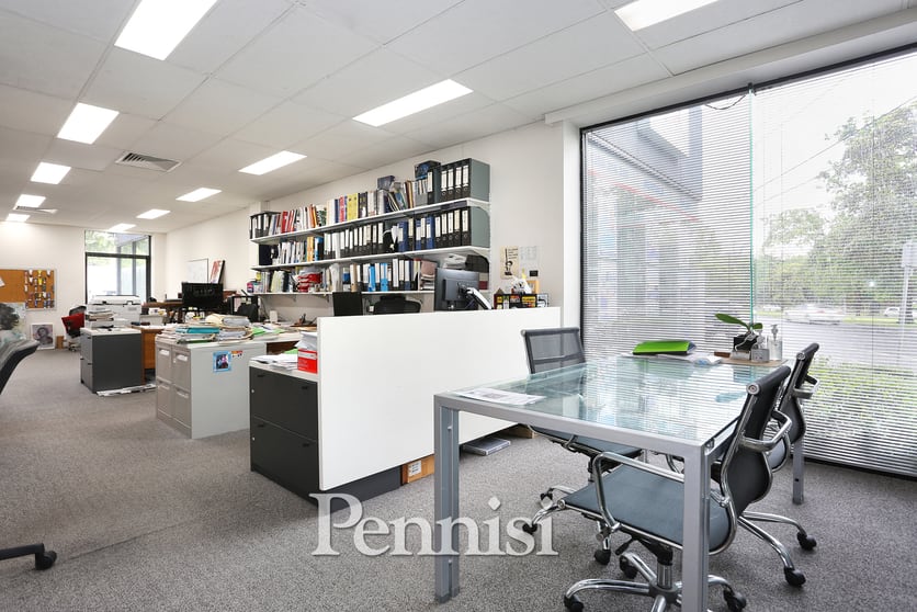 Click to view all images 4/707 Mount Alexander Road Moonee Ponds VIC 3039 - Image 2