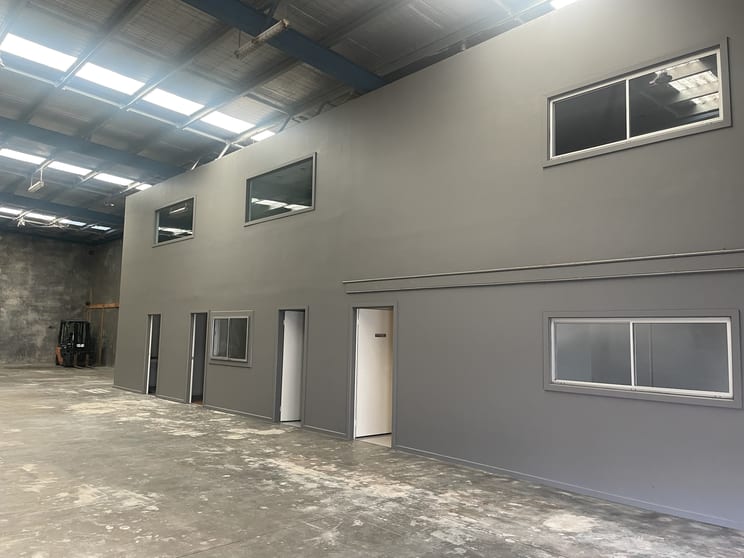 Click to view all images 2/17 Macaulay Street Williamstown VIC 3016 - Image 3