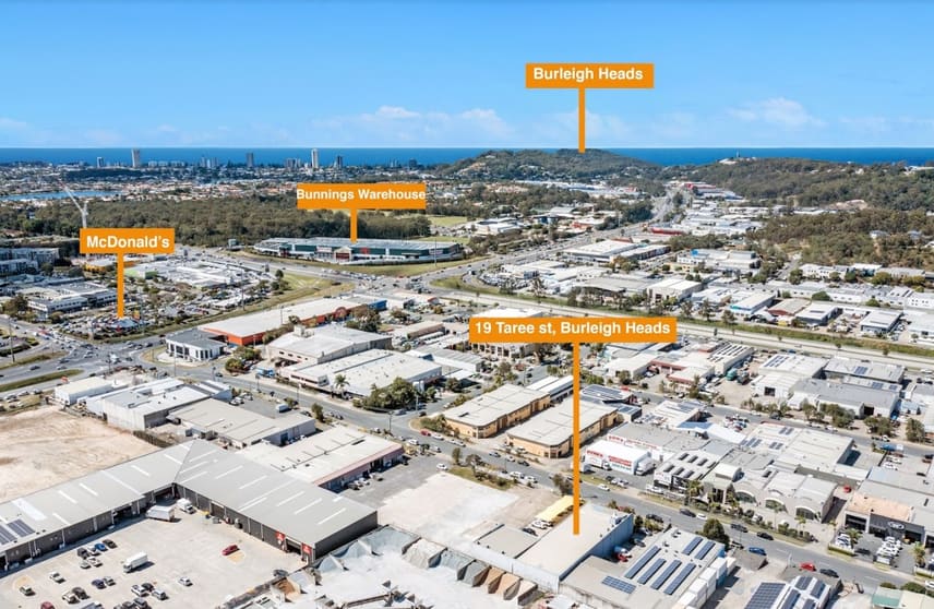 Click to view all images 2/19 Taree Street Burleigh Heads QLD 4220 - Image 1