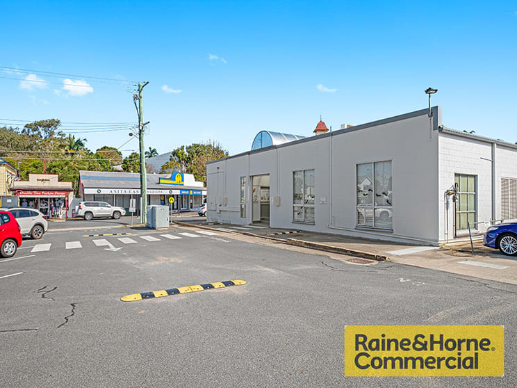 Click to view all images 5 & 6/16 Brighton Road Sandgate QLD 4017 - Image 2