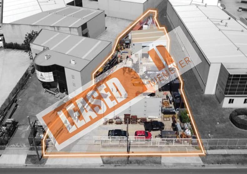 Click to view all images Warehouse + Yard/374 Newbridge Road Moorebank NSW 2170 - Image 1