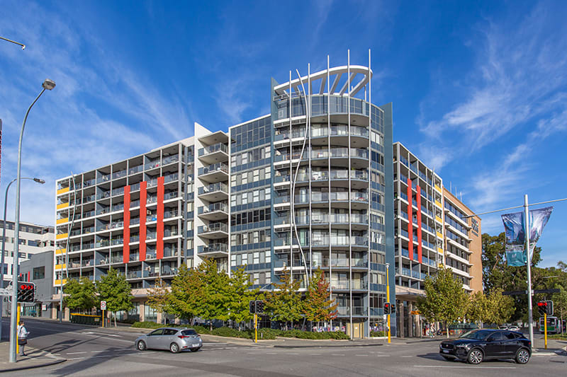 Click to view all images 4/69 Milligan Street Perth WA 6000 - Image 3