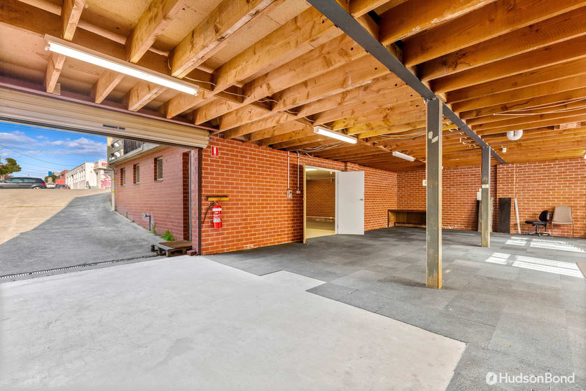 Click to view all images 651 Waterdale Road Heidelberg West VIC 3081 - Image 1
