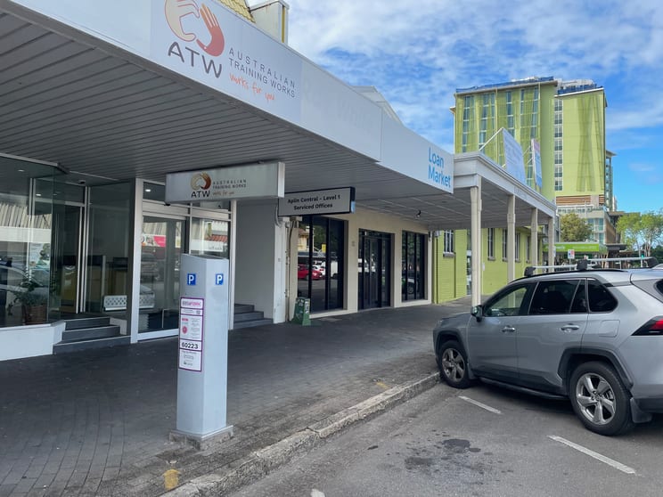 Click to view all images 12A Aplin Street (First floor) Cairns City QLD 4870 - Image 2