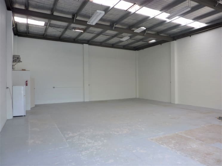Click to view all images 3 Sloane Street Maribyrnong VIC 3032 - Image 3