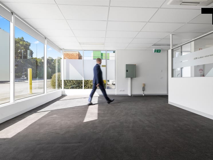 Click to view all images 57 Stubbs Street Kensington VIC 3031 - Image 2