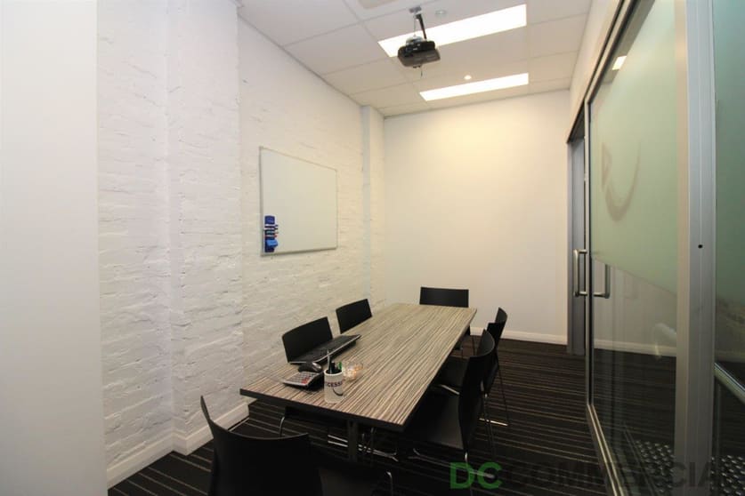 Click to view all images Suite B/420-422 Ruthven Street Toowoomba City QLD 4350 - Image 2