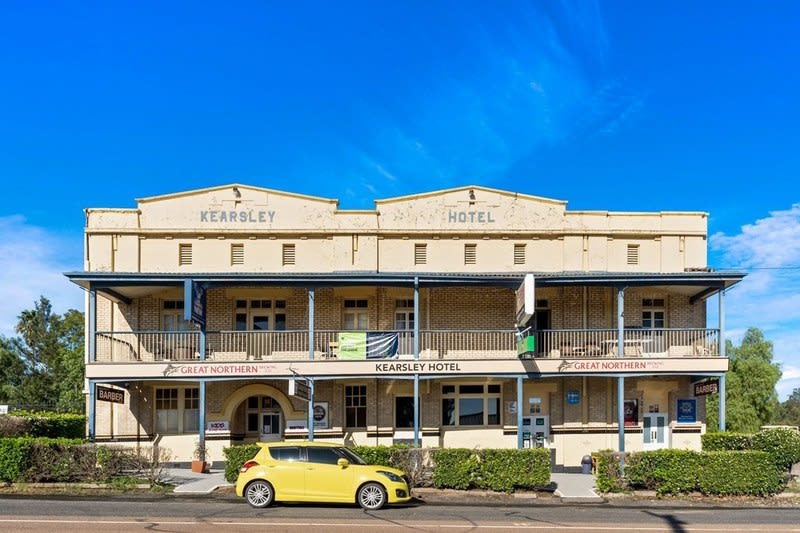 Click to view all images 120 Caledonia Street Kearsley NSW 2325 - Image 1