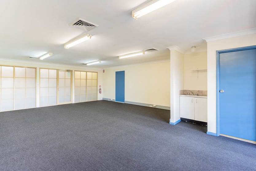 Click to view all images 4/31 Terminus Street Castle Hill NSW 2154 - Image 2