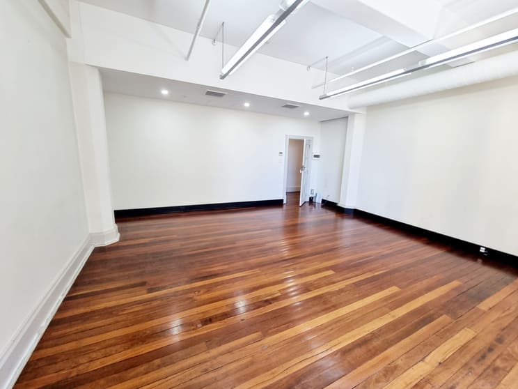 Click to view all images 10/250 Pitt Street Sydney NSW 2000 - Image 3