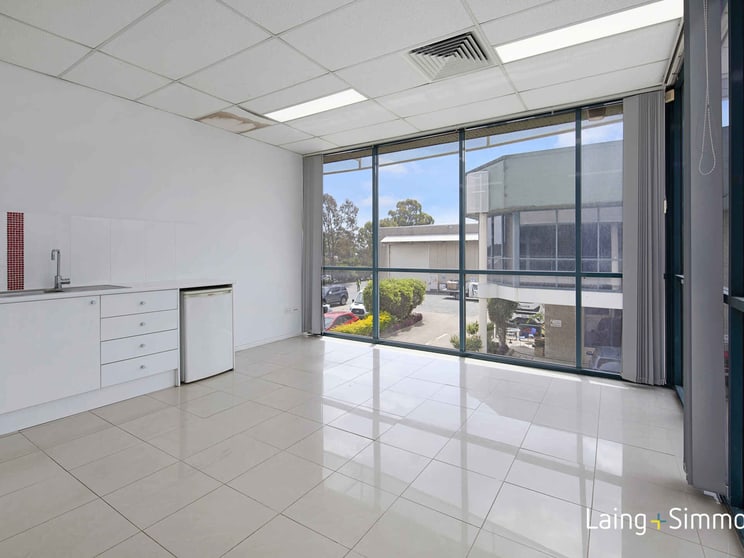 Click to view all images 9/17a Amax Avenue Girraween NSW 2145 - Image 2