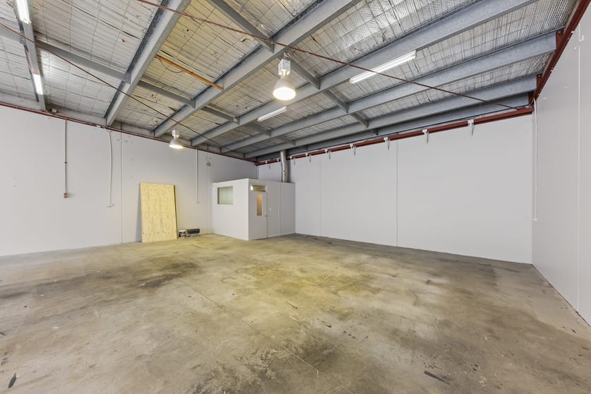 Click to view all images 6/1625 Main Road Research VIC 3095 - Image 3